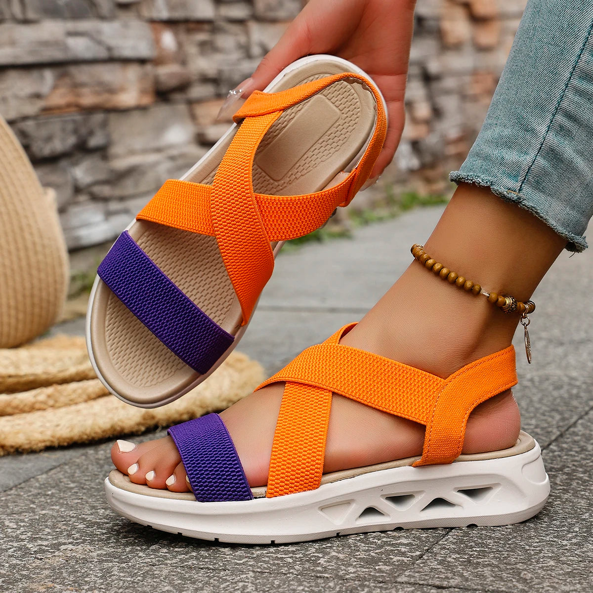 Sandalias con cuña 2025