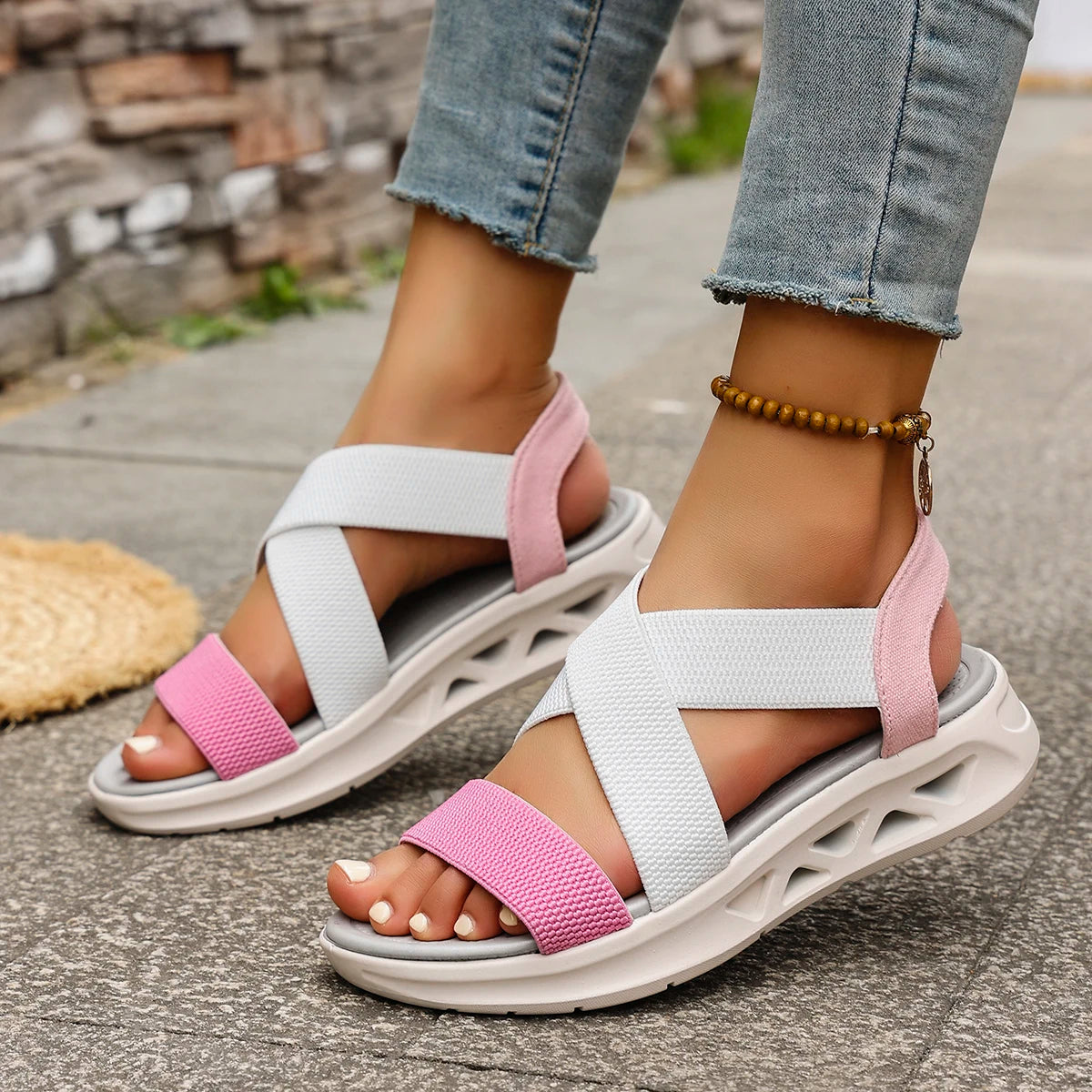 Sandalias con cuña 2025