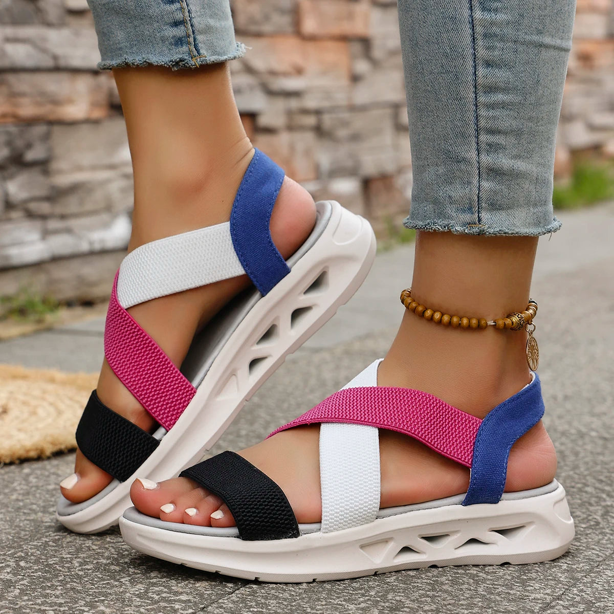 Sandalias con cuña 2025
